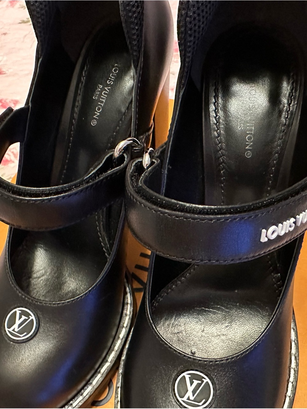 Louis Vuitton 💎💎 Star Trail Noir Mary Jane Lug Sole High Heels Pump RARE FIND - Picture 4 of 13